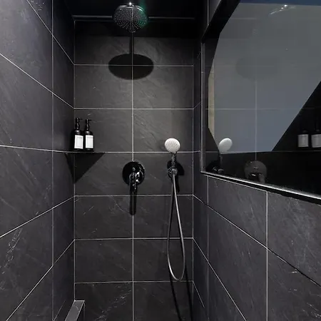 Appartement Galaxy La Tete Dans Les Etoiles à Riom Extérieur photo
