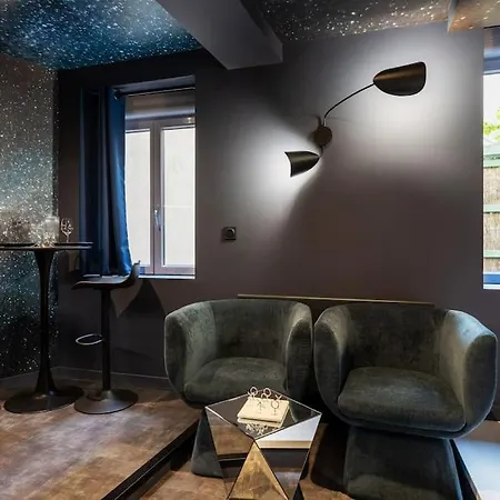 Appartement Galaxy La Tete Dans Les Etoiles à Riom Extérieur photo